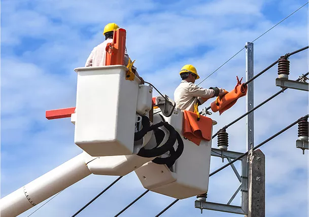 Nomex® fabric delivers lightweight FR solutions for arc flash hazards